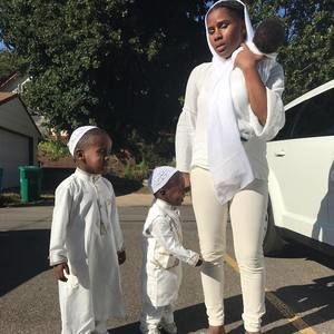 Meet your Posher, Alita